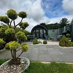 Seaview Glamping Inishowen Apartment